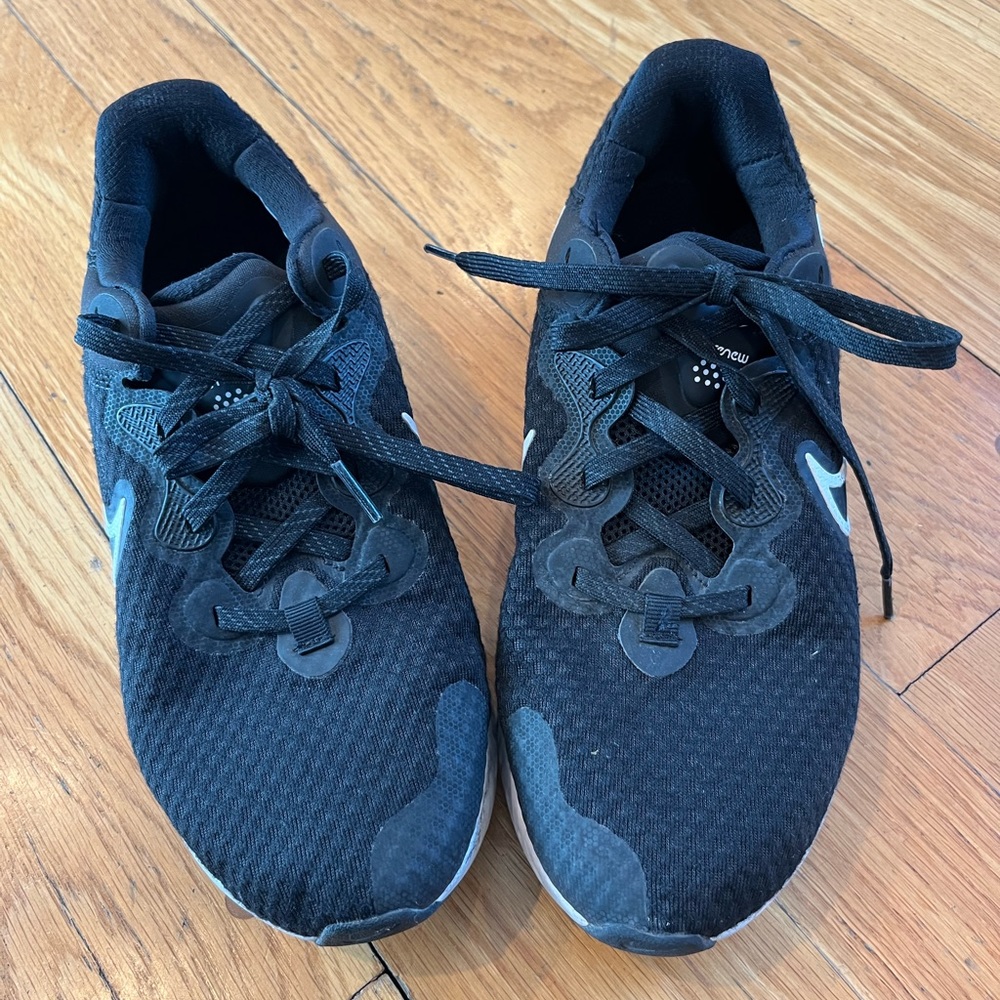 Nike Renew Men black sneakers - Size 8